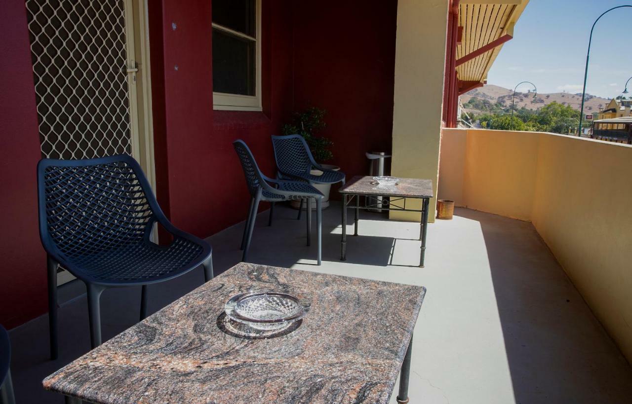 Criterion Hotel Gundagai Buitenkant foto